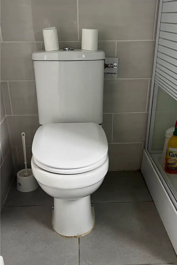 Sanitaires après nettoyage